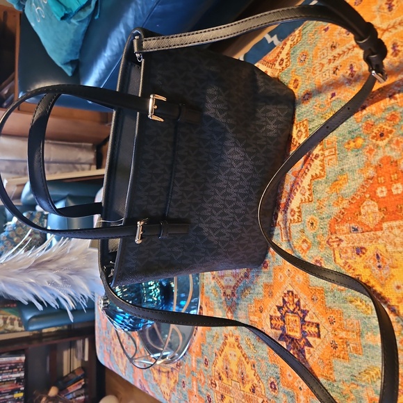 Michael Kors crossbody - Picture 2 of 4